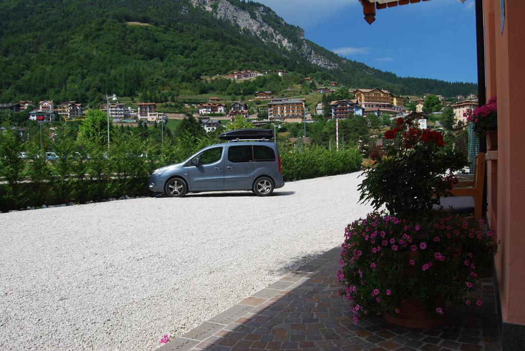 Hotel Garni Arnica Molveno Dış mekan fotoğraf